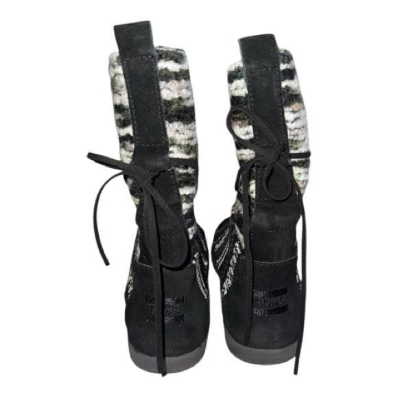 Stylish Black and White Women's Boots - Picture 4 of 8